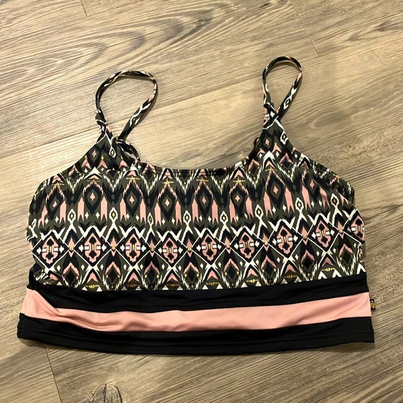 NWT la Vie En Rose Bikini Top w Removable Inserts - Picture 1 of 4